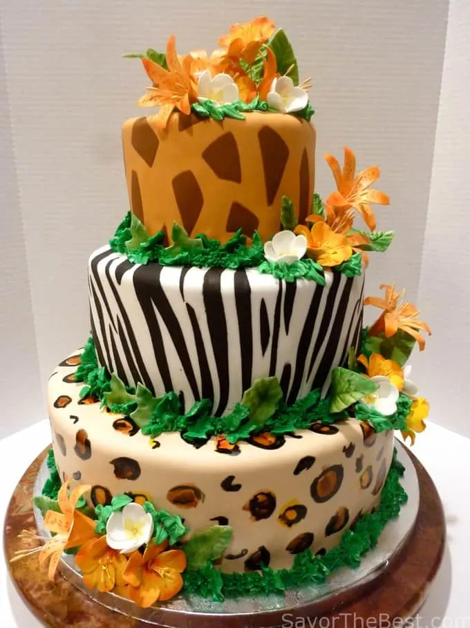 tropical jungle cake design