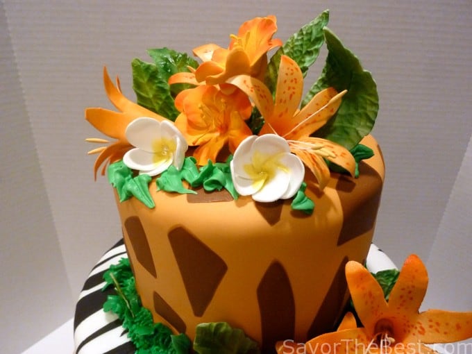 tropical jungle cake design
