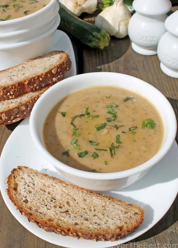 zucchini garlic soup