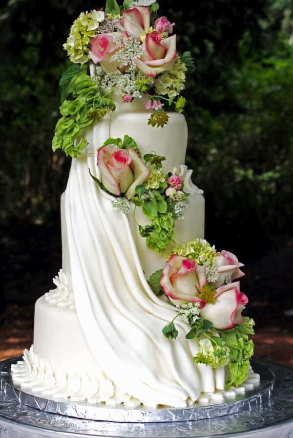 cascading flowers cake design