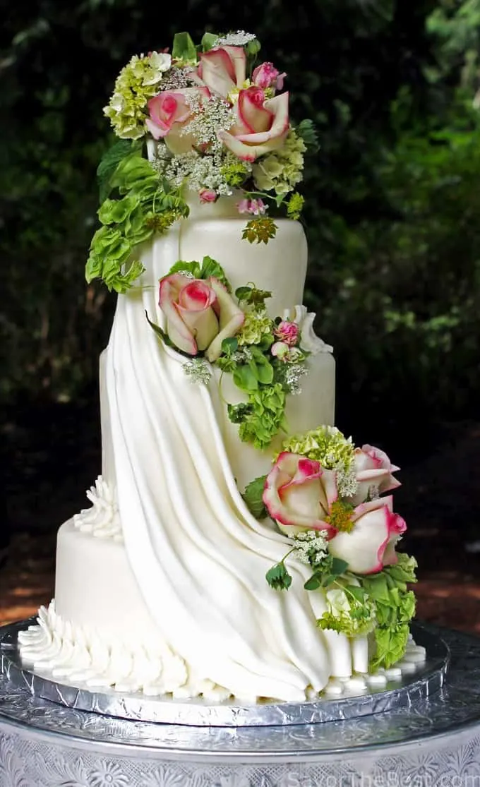 cascading flowers cake design