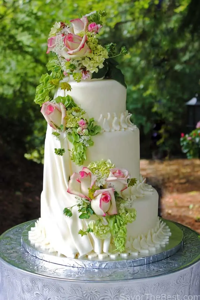 cascading flowers cake design