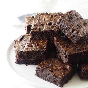 Einkorn brownies on a platter.