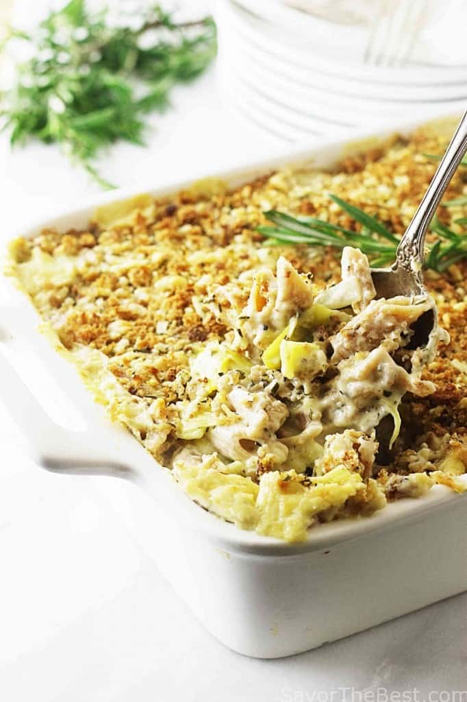 einkorn pasta bake with cheese and leek