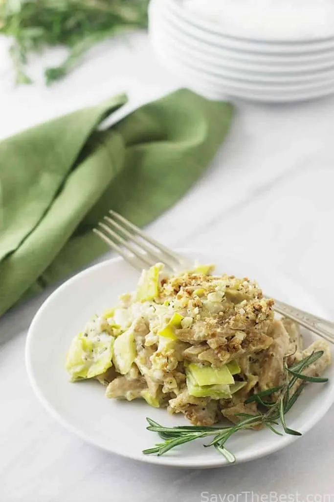 einkorn pasta bake with cheese and leek