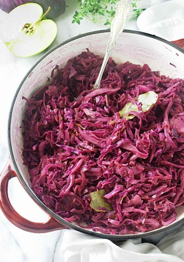 Red Cabbage with Apples (Rotkohl mit Apfein)