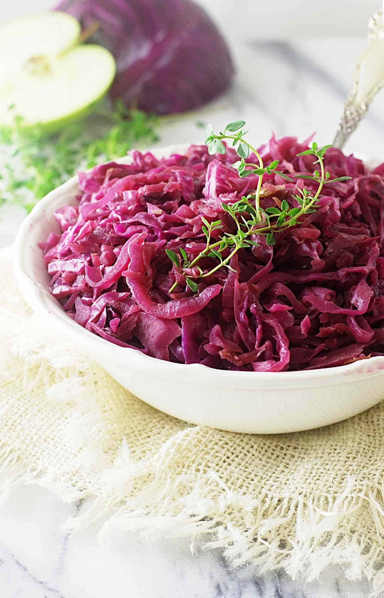 Red Cabbage with Apples (Rotkohl mit Apfeln) - Savor the Best
