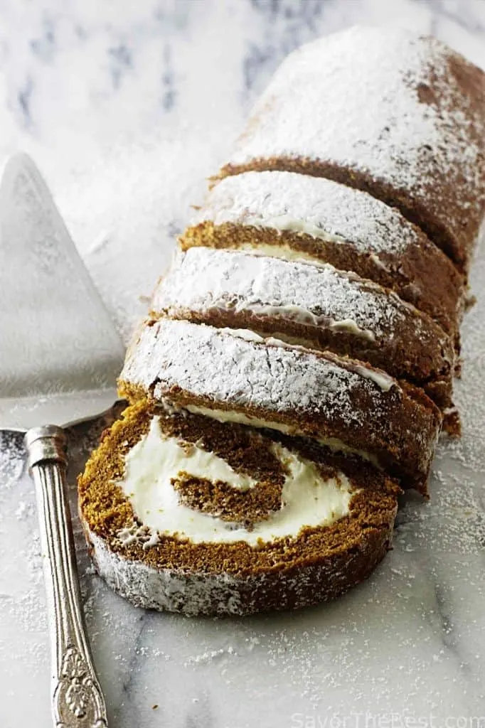 einkorn pumpkin roll cake