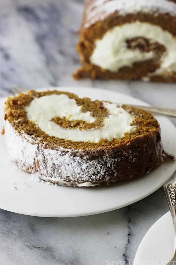 einkorn pumpkin roll cake