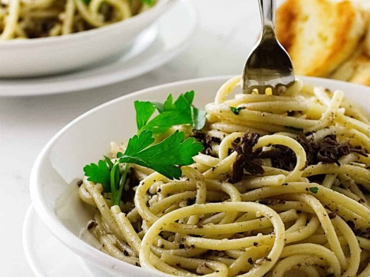 Pasta Strands with Black Truffle Sauce
