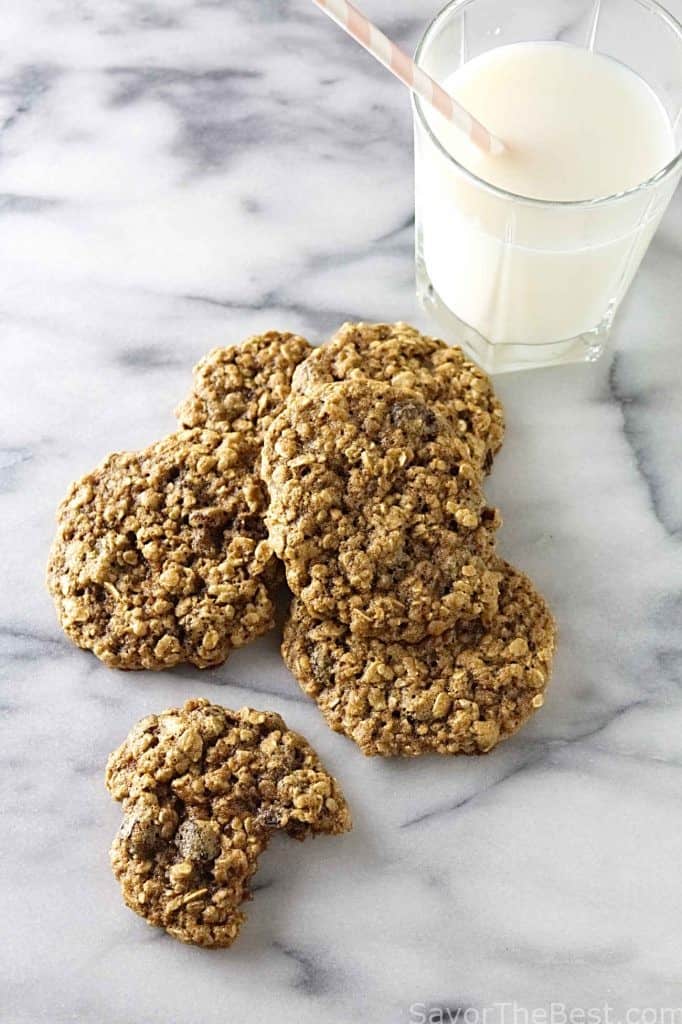 oatmeal raisin spelt cookies