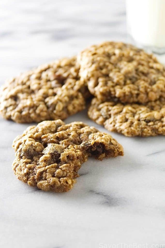 oatmeal raisin spelt cookies