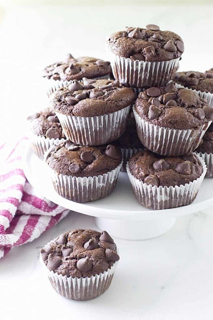 einkorn chocolate banana muffins