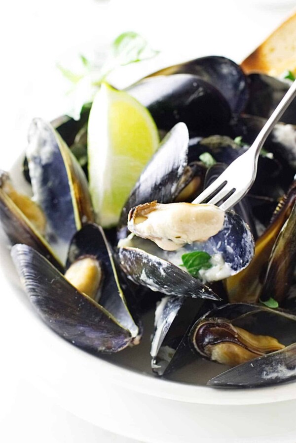 Lemongrass-Coconut Steamed Mussels