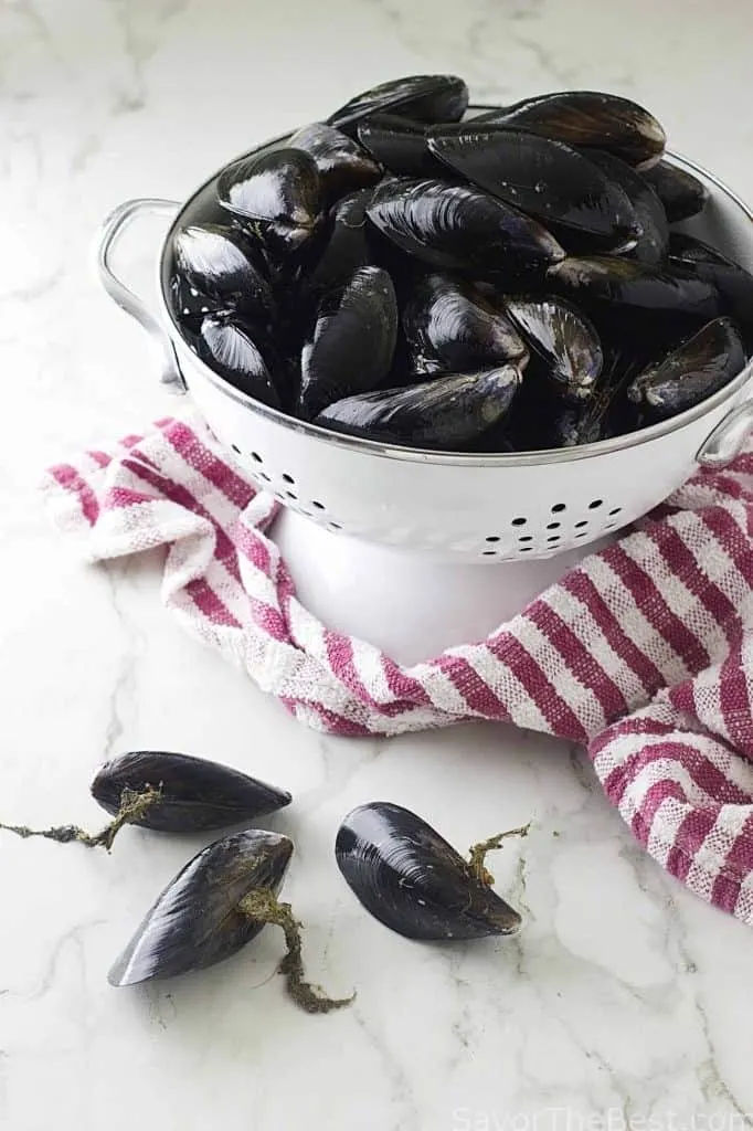 Lemongrass-Coconut Steamed Mussels