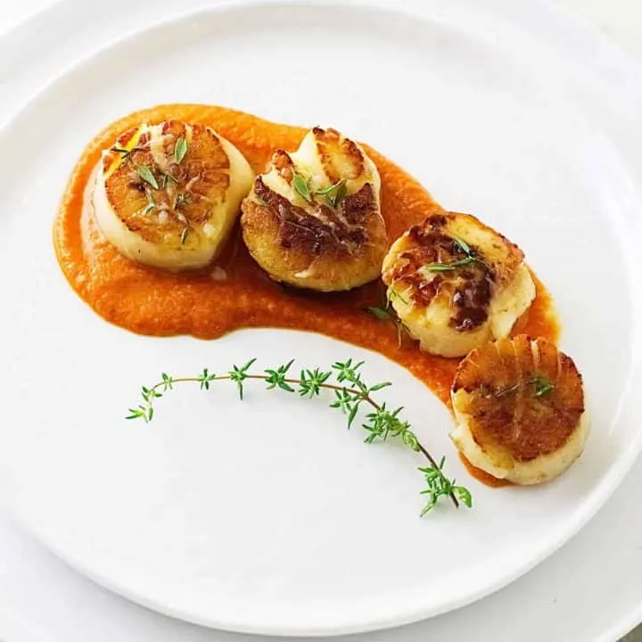 Seared Scallops With Romesco Sauce Savor The Best