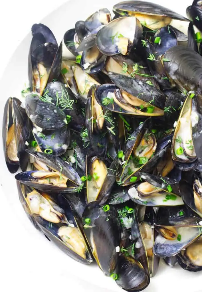 Mussels in Garlic Wine Sauce