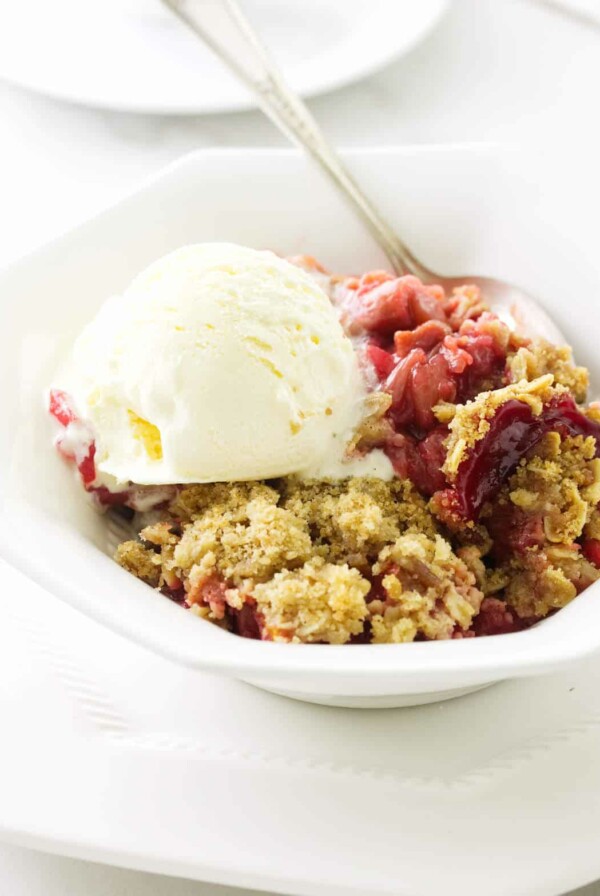 Strawberry Rhubarb Crisp