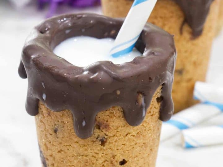 Cheers! Chocolate Chip Cookie Shot Glasses Really Do Exist