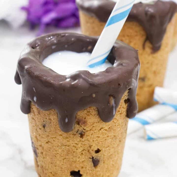 chocolate chip cookie shots