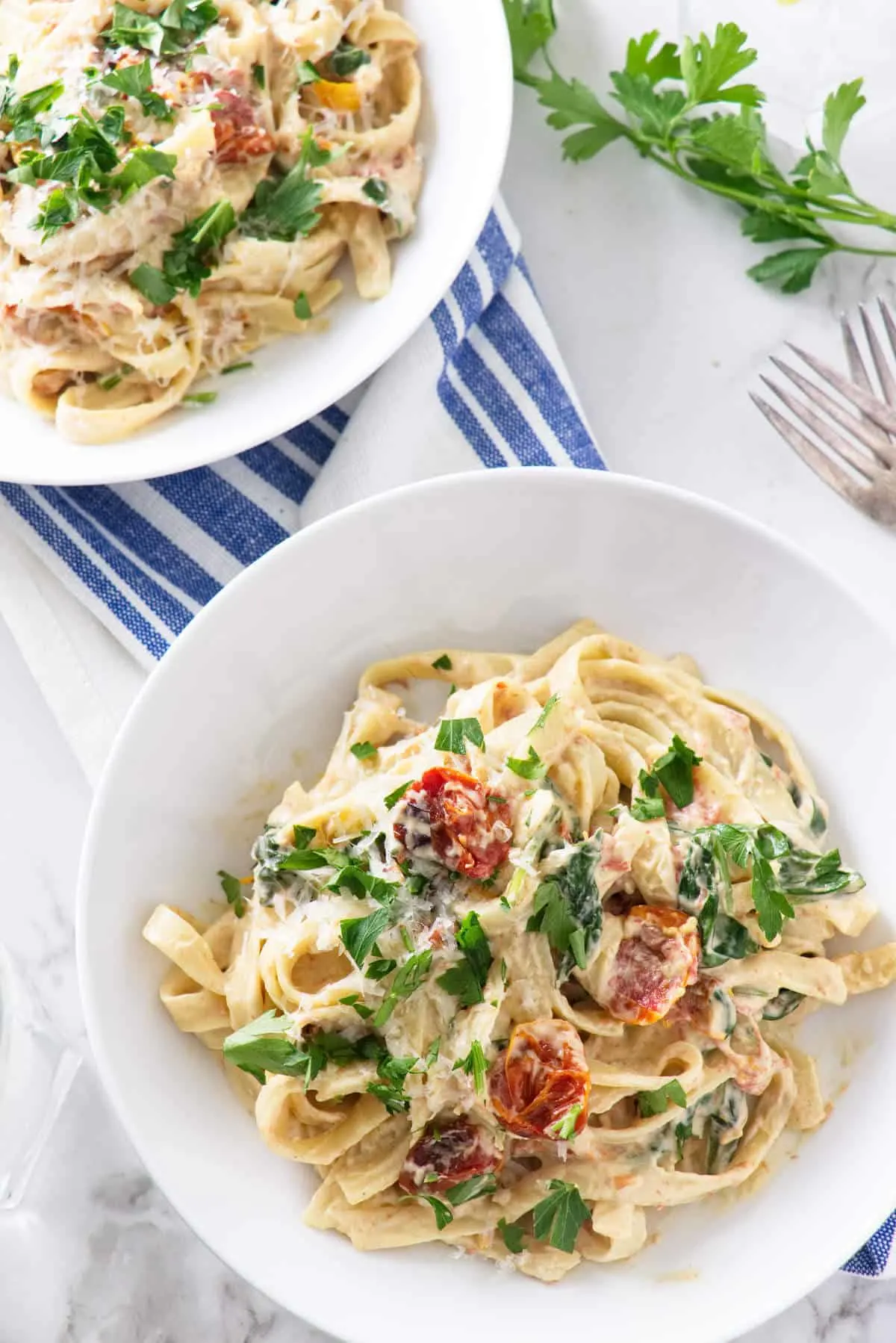 Spinach and Roasted Tomato Pasta with Cashew Cream Sauce - Savor the Best
