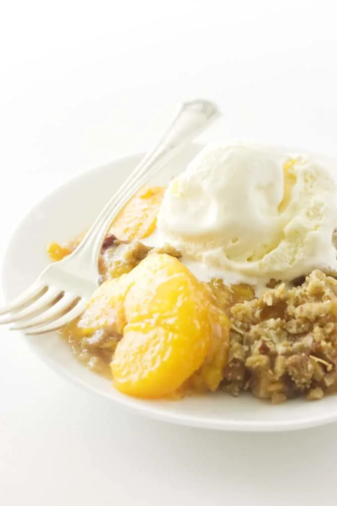 Easy Peach Crisp with Oatmeal Crumble