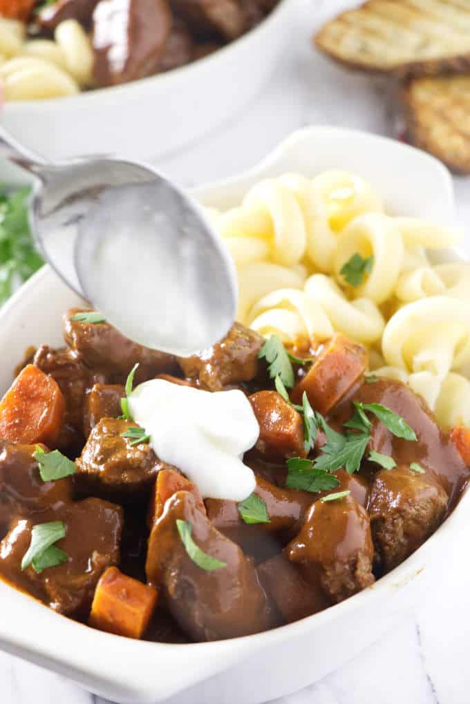 adding sour cream to venison goulash