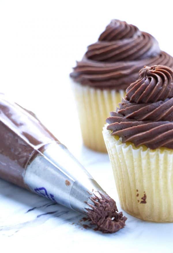 Chocolate Cream Cheese Frosting - Savor the Best
