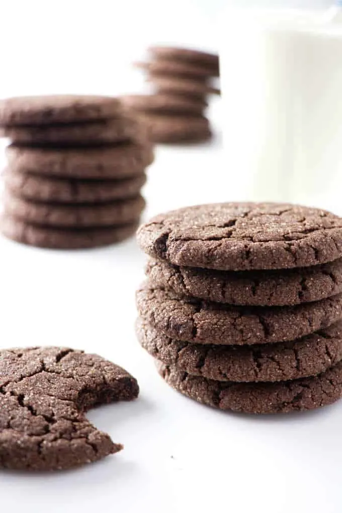 https://savorthebest.com/wp-content/uploads/2019/03/soft-and-chewy-chocolate-sugar-cookies_3787.jpg.webp
