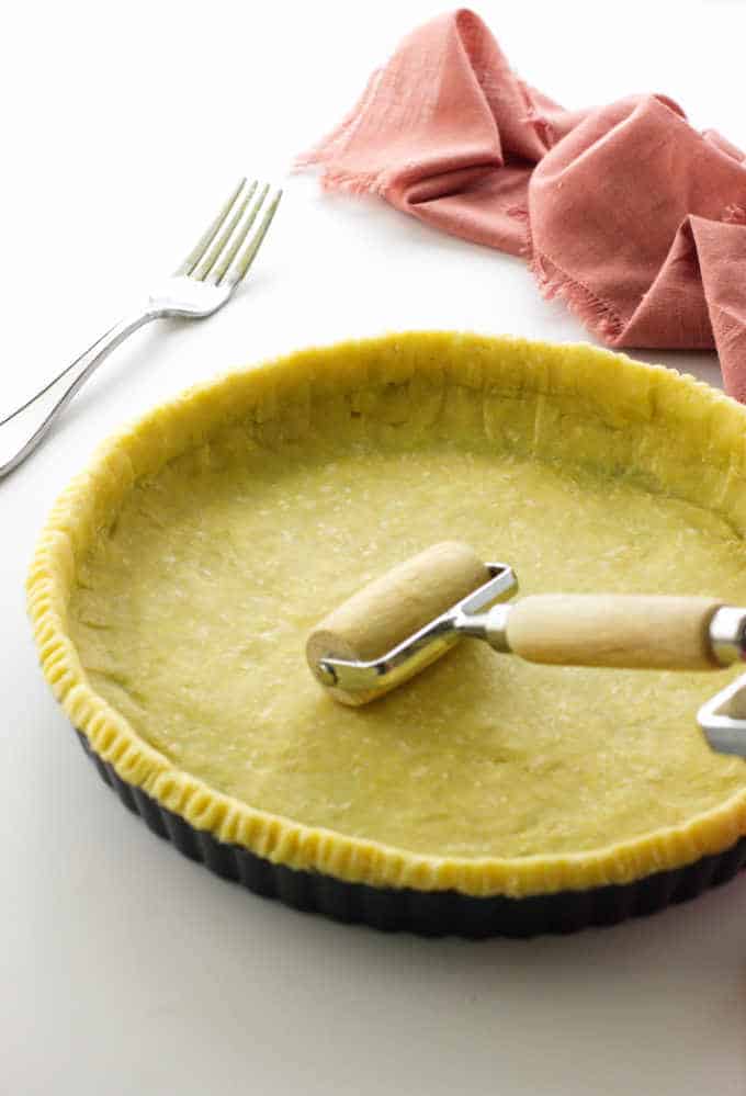 Smoothing the easy shortbread pastry