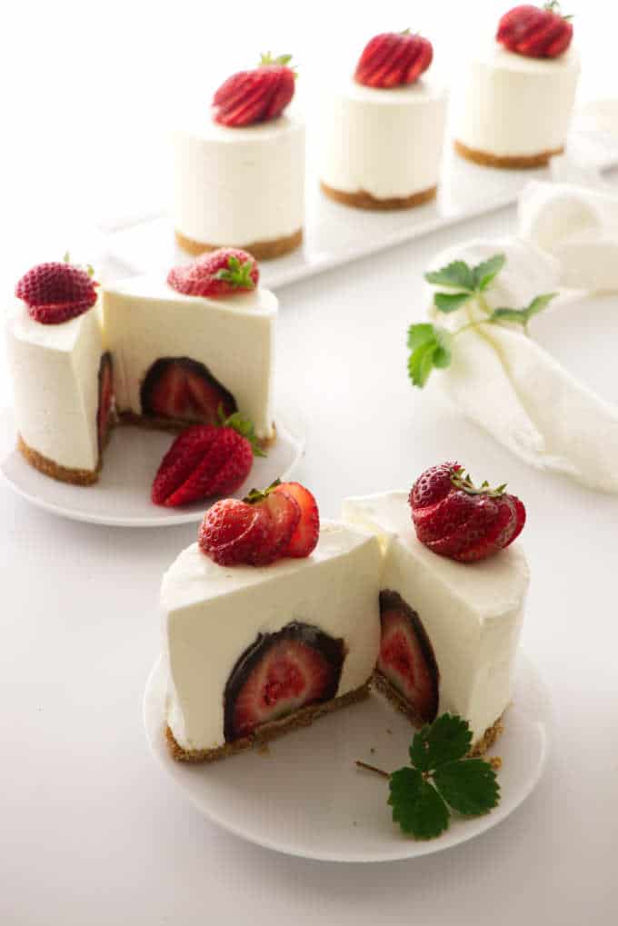 No Bake Cheesecake with a Surprise Inside - Savor the Best