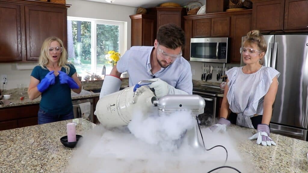 How to Make Liquid Nitrogen Ice Cream Savor the Best