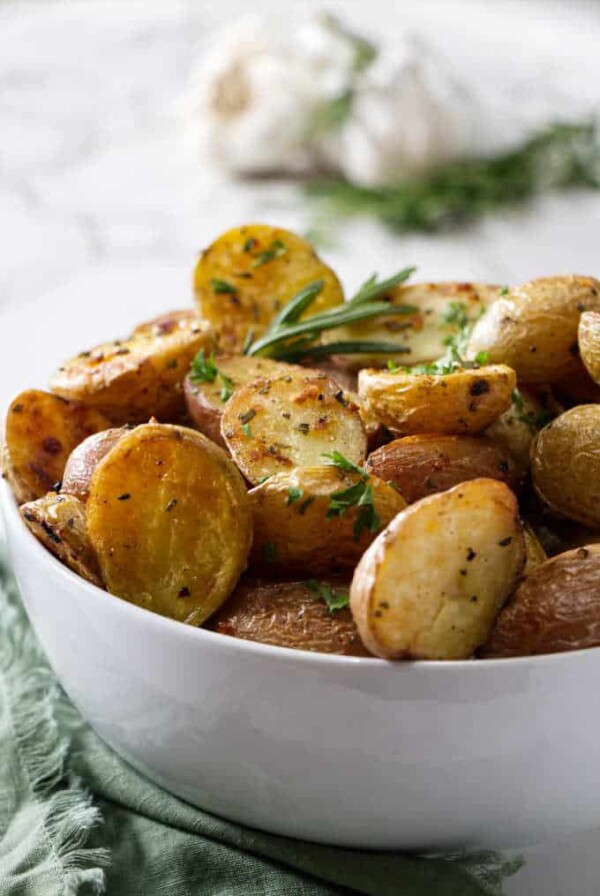 garlic and rosemary roasted potatoes