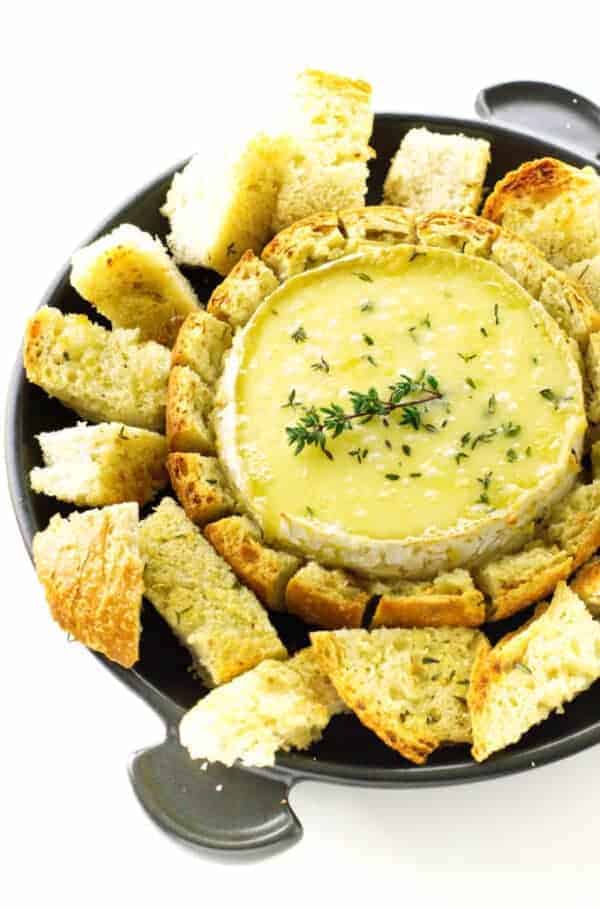 Baked Brie In Bread Bowl - Savor The Best