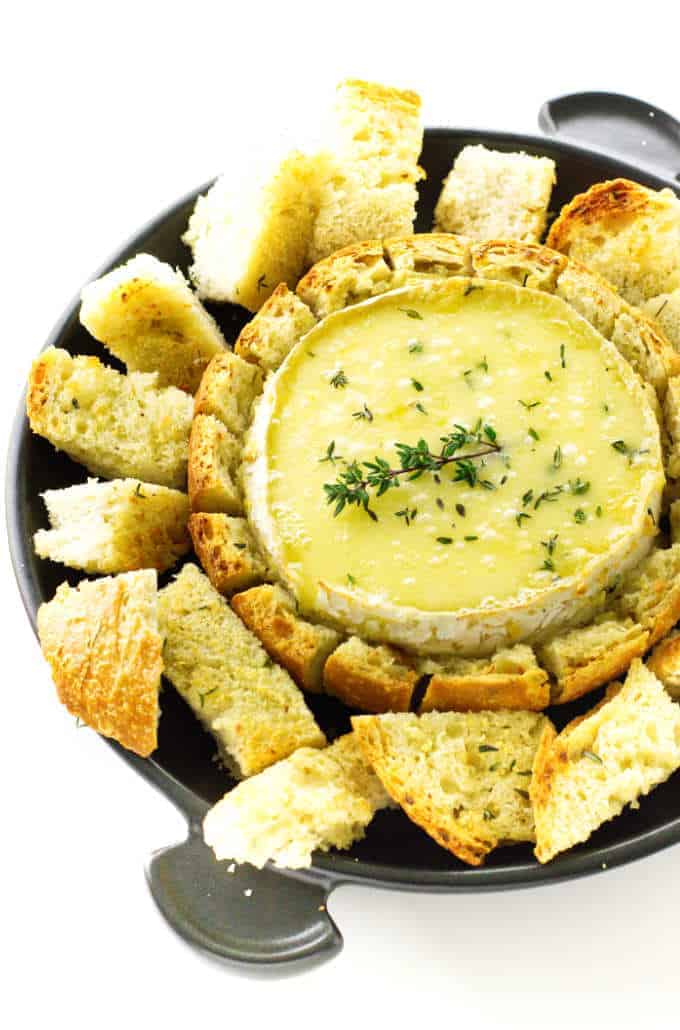 Baked Brie in Bread Bowl - Savor the Best