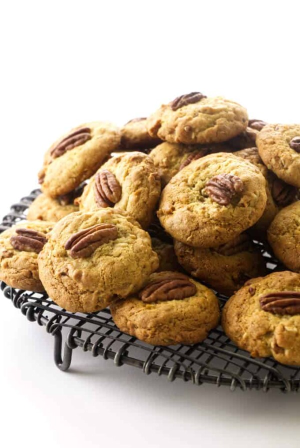 Pile of cookies on a wire rack