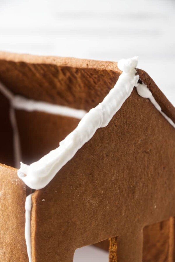 Royal icing piped on a gingerbread house