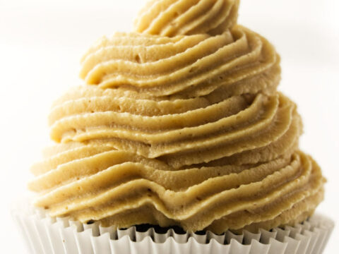 Peanut Butter Cream Cheese Frosting: Delicious, 7-Ingredient Recipe