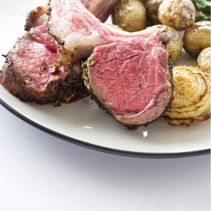unlock præambel sværge Sous Vide Rack of Lamb with Garlic and Rosemary - Savor the Best