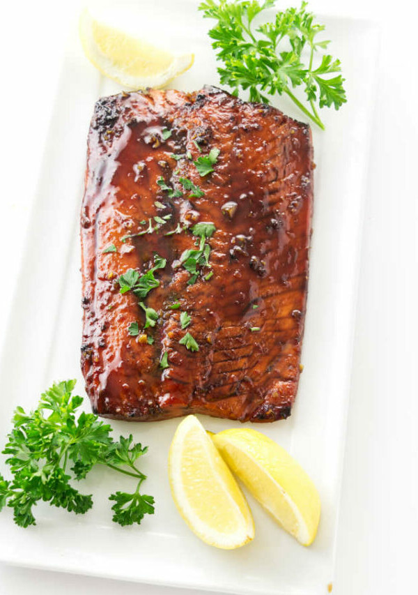 Bourbon glazed salmon on a serving platter.