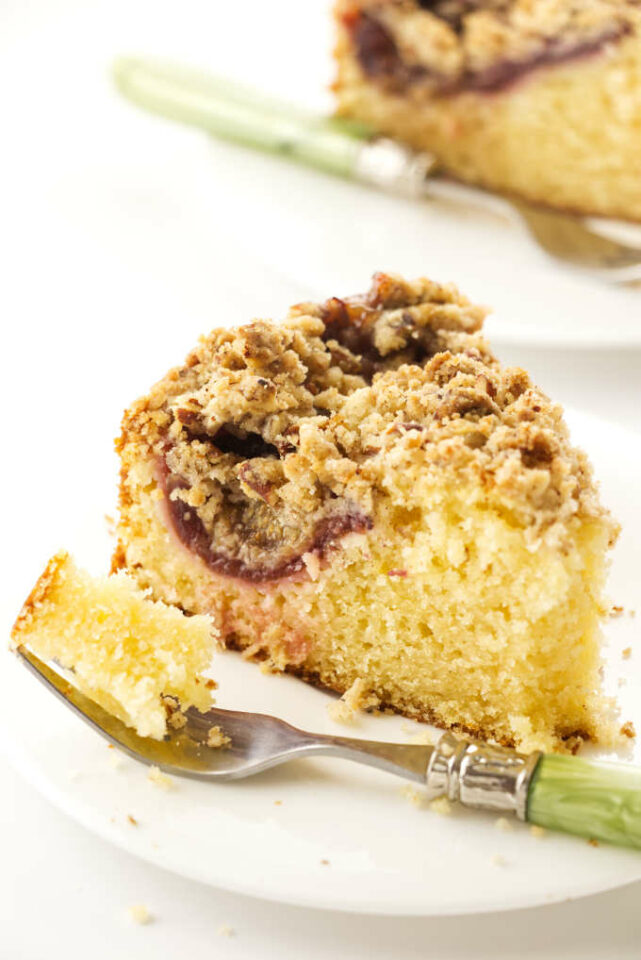 Fresh Fig Cake with Crumb Topping - Savor the Best