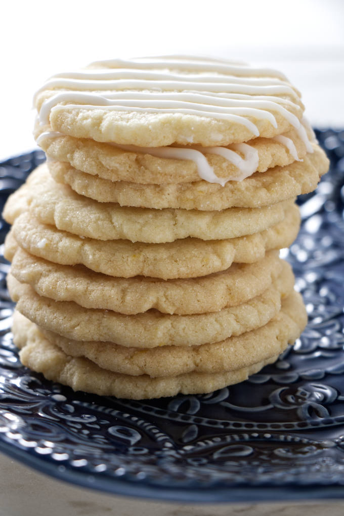 A stack of eight thin cookies.