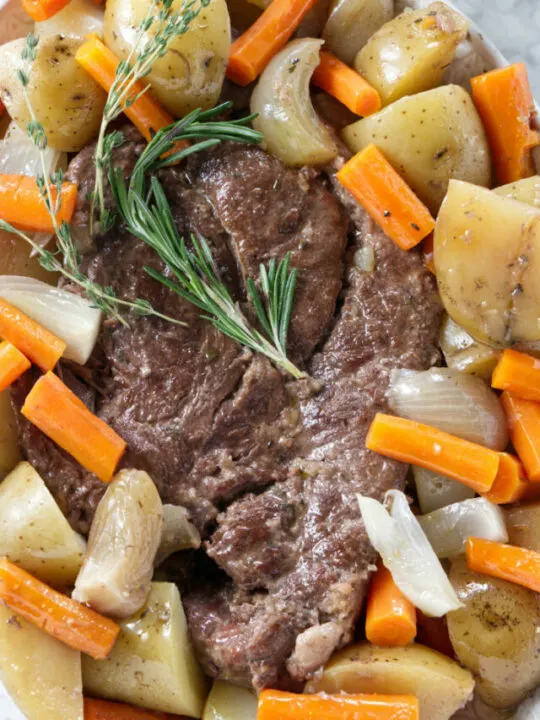 cropped-Dutch-oven-pot-roast-with-fresh-herbs_1920.jpg