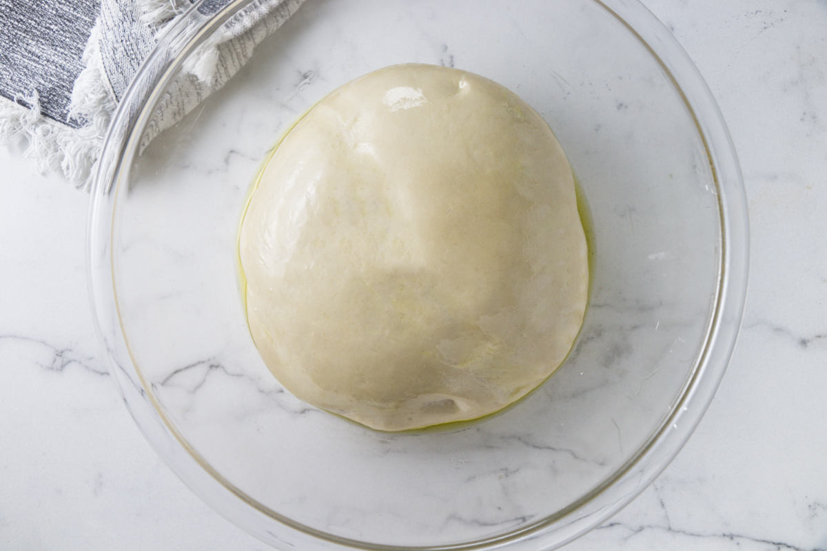 How Long to Let Pizza Dough Rise Savor the Best