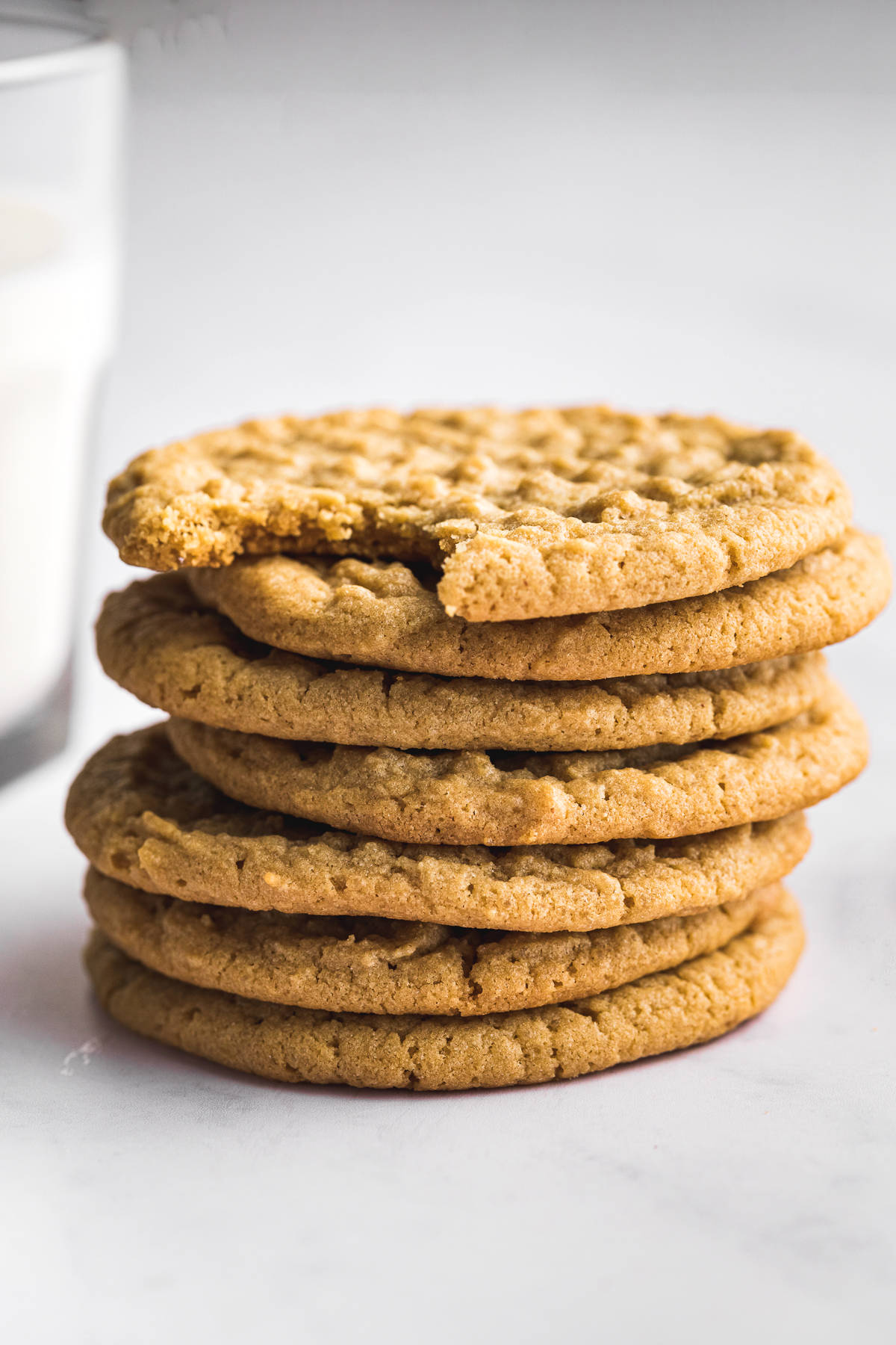 A stack of seven cookies.