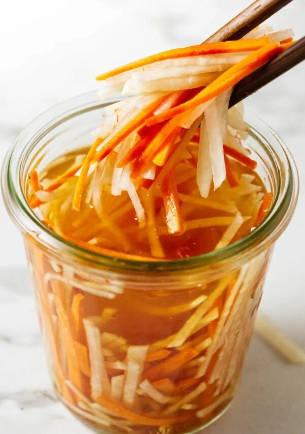 Quick Pickled Daikon Radish