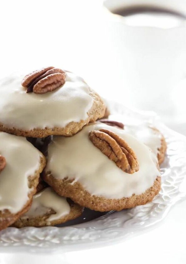 Chewy Maple Pecan Cookies