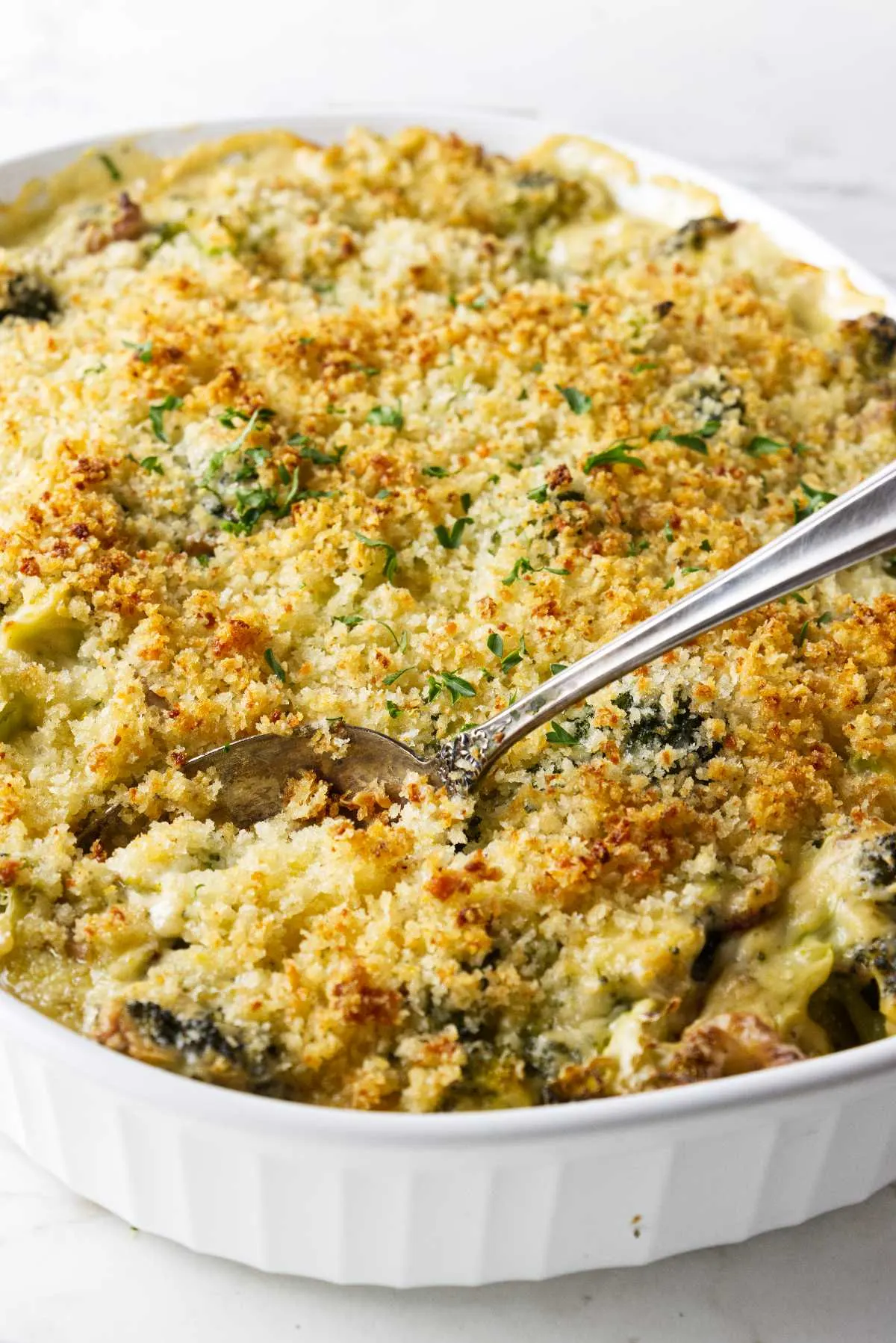 A casserole made with broccoli and cheese.