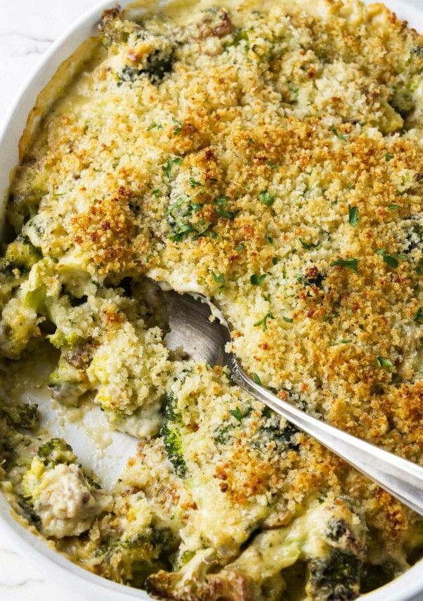 A casserole dish with creamy broccoli.