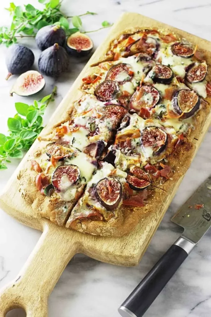 fig gorgonzola and prosciutto flatbread for easy party appetizers.